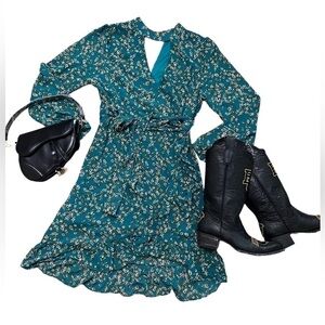 SANDY & Sid Double Key Hole Wrap Dress